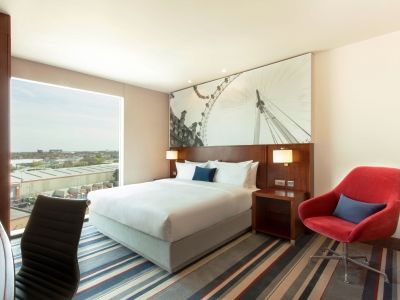 Hyatt Place West London 4*