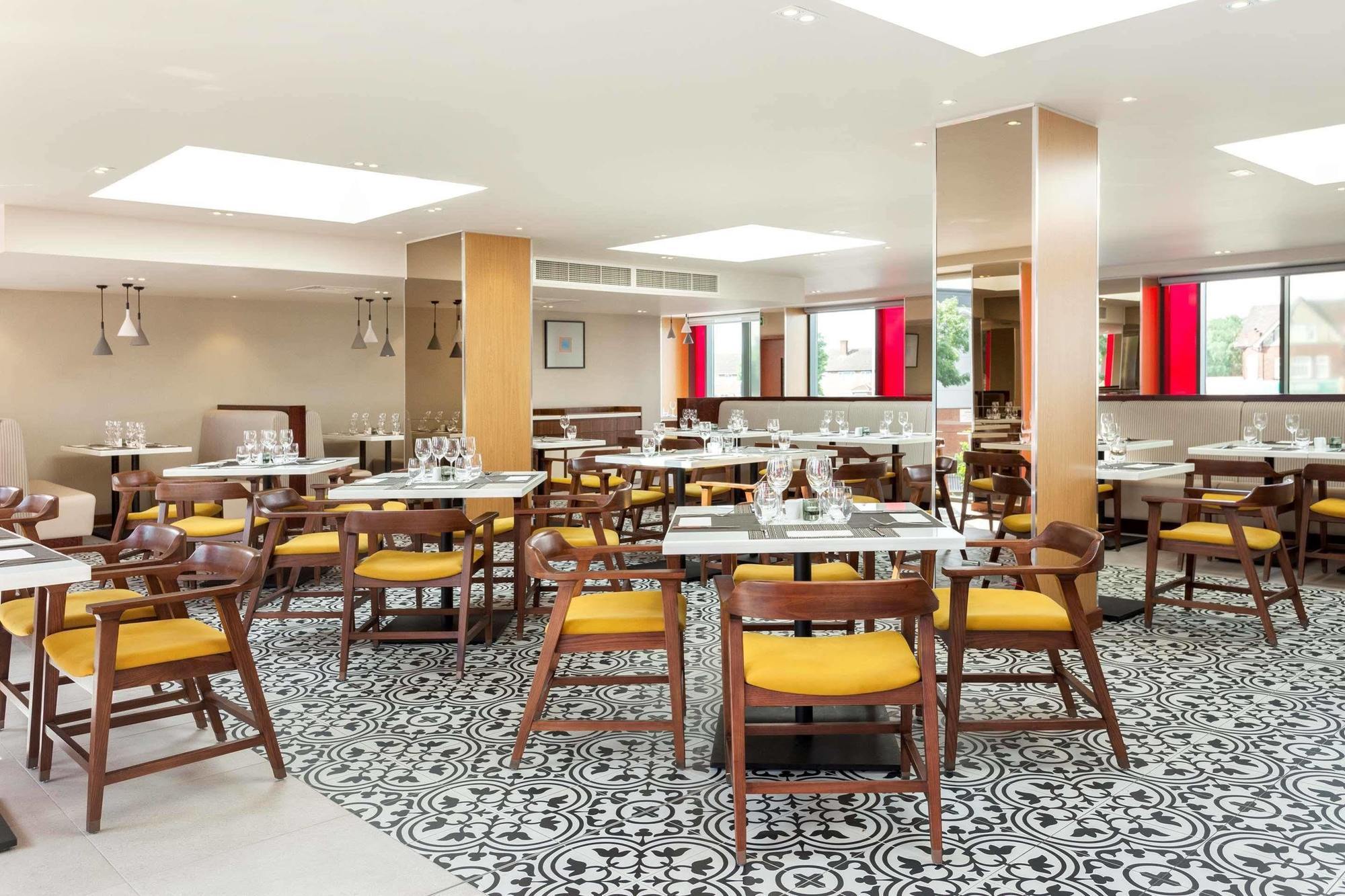 Hotel Hyatt Place West London 4*