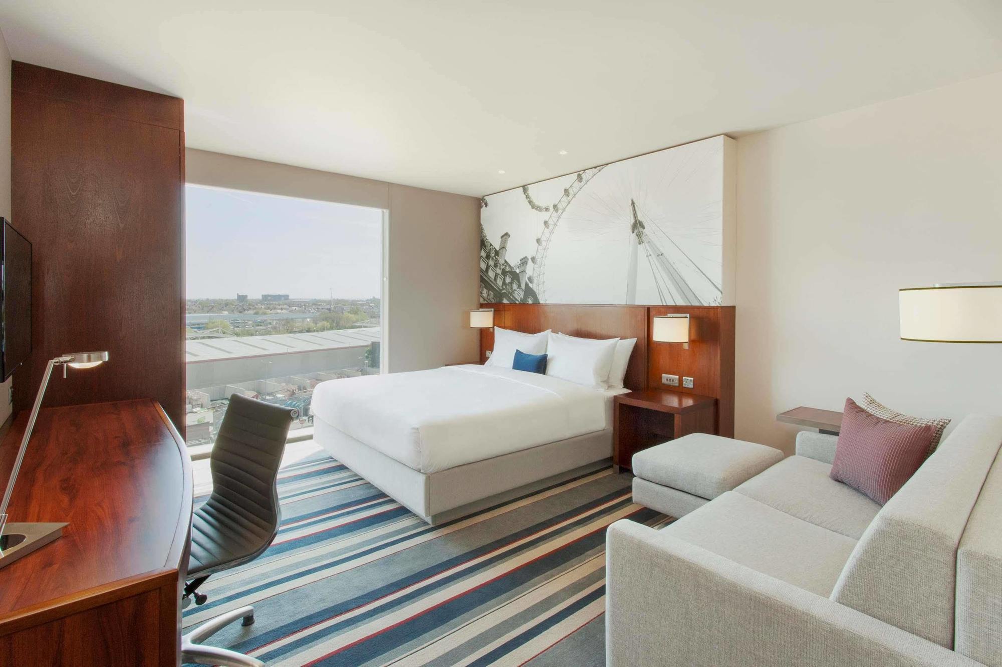 Hyatt Place West London Hotel 4*